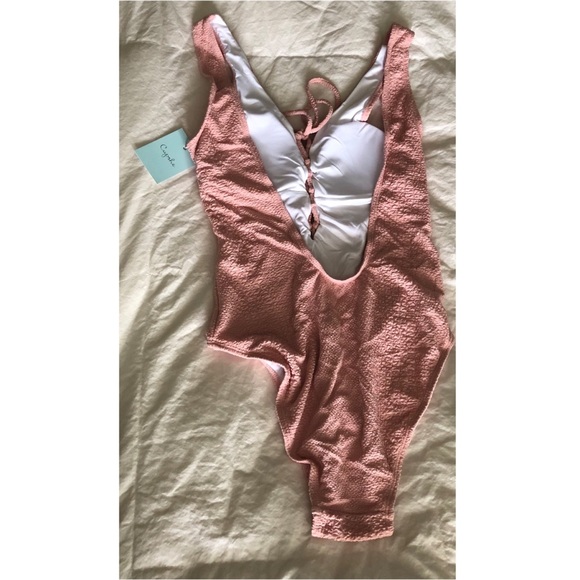 Cupshe one piece - Picture 6 of 11